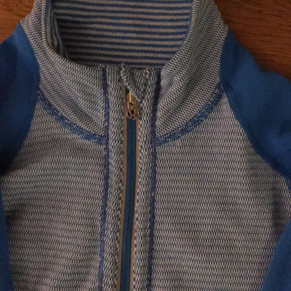 Lululemon pullover - Picture 6 of 8